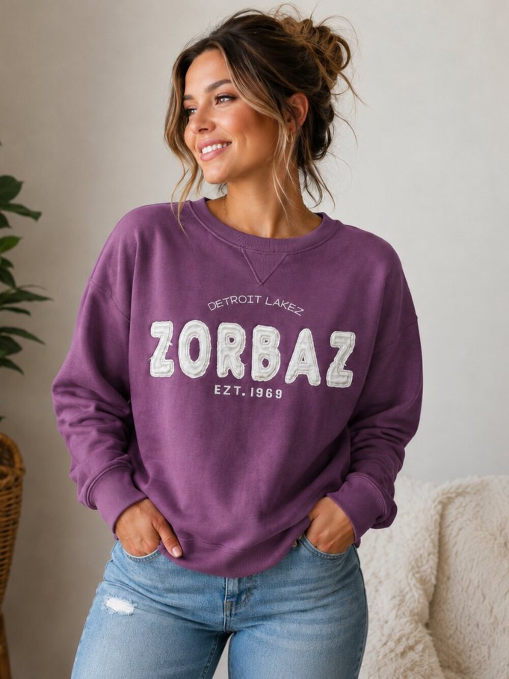 Zorbaz Detroit Lakes Purple Crewneck Sweatshirt Embroidered Logo Pullover SIZE M